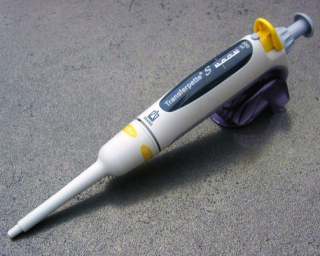 Micropipette Adjustable Volume 1000ul to 10000ul